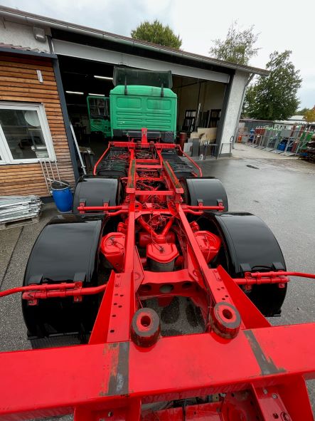 MAN hinten sauber.jpg