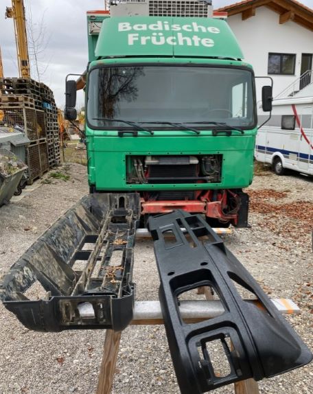 MAN Front ohne Sto&szlig;stange.jpg