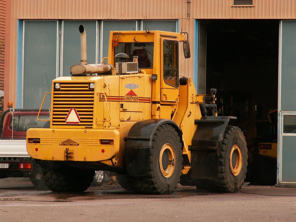 pala gommata scania Attachment