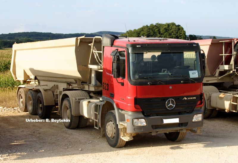 Actros_2046_1.jpg