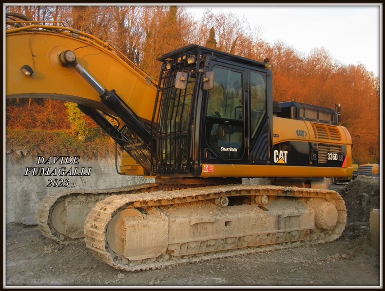 Caterpillar 336D LN Cerri 002.jpg