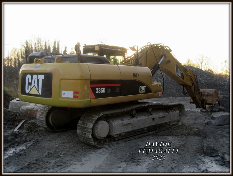 Caterpillar 336D LN Cerri 003.jpg