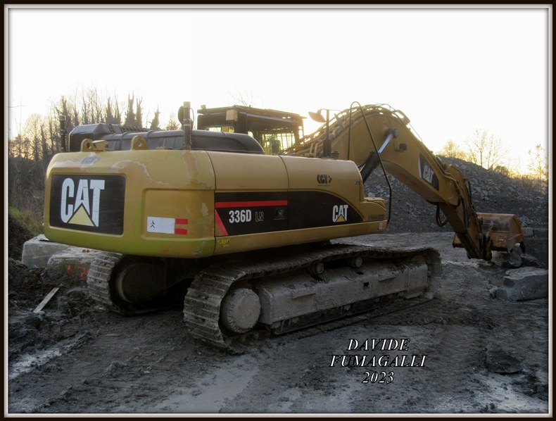 Caterpillar 336D LN Cerri 003.jpg