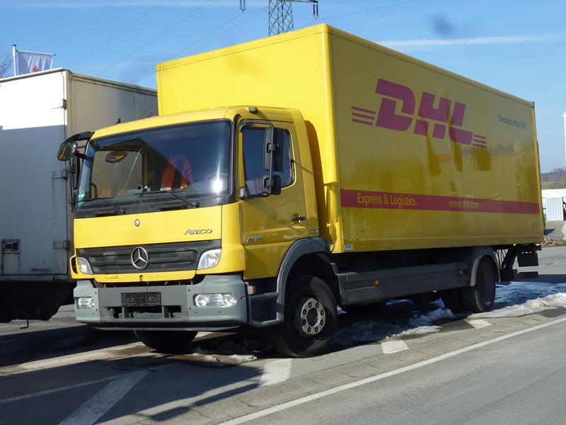 MB Atego 1218 DHL 1 (Copy).jpg