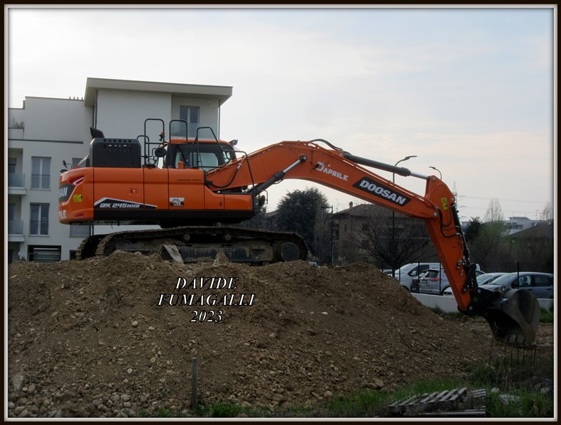 Doosan DX245NHD D'Aprile 003.jpg