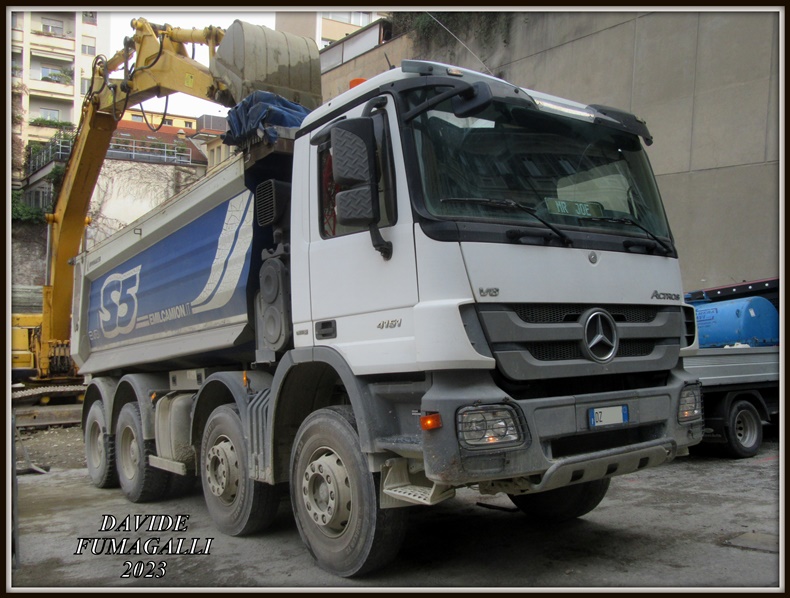 Mercedes-Benz Actros 4151.jpg