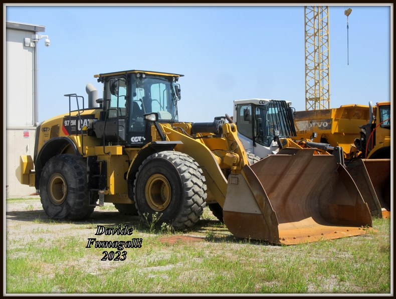 Caterpillar 972M XE 002.jpg
