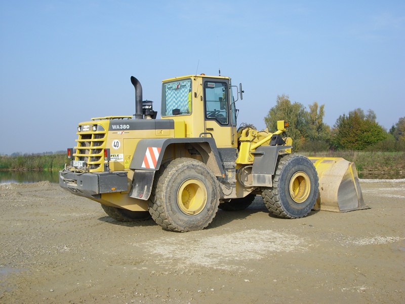 Komatsu 380 4.jpg