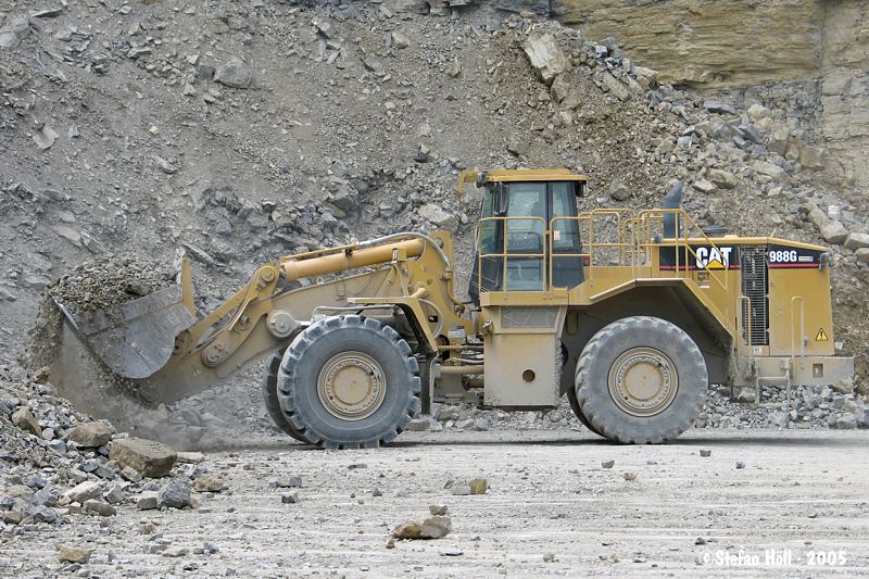 Cat988G_04.jpg