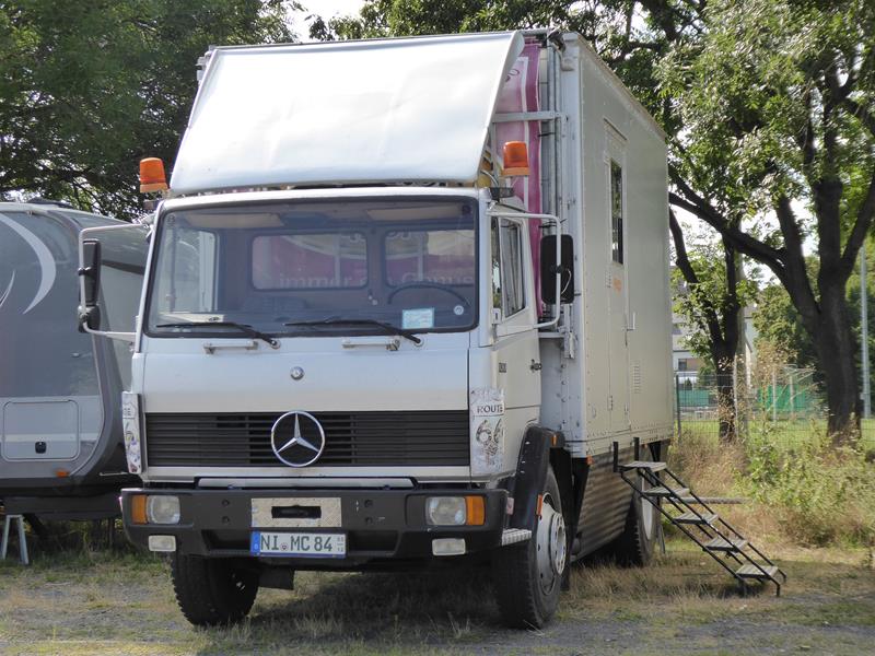 MB LN 1317 Koffer Silber 1 (Copy).jpg