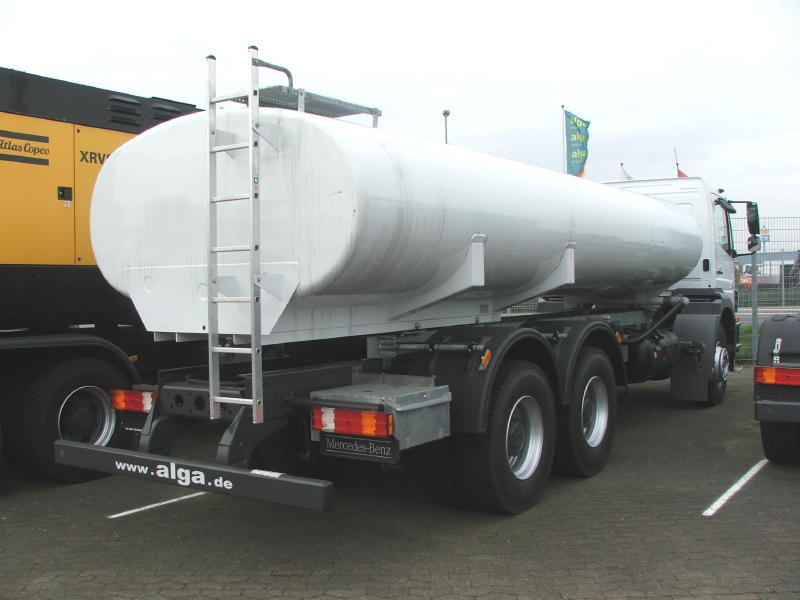 AXOR Tanker Heck DSC00017 (2) (2).jpg