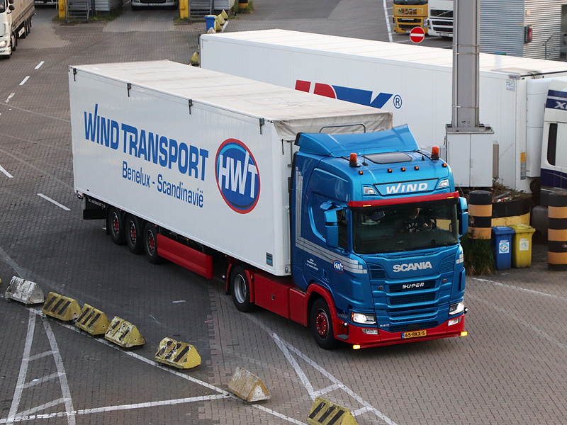 Wind Henk Scania R410 HL MEGAFLOORSZ  2022 Tim Travemuende IMG_4367 b.jpg