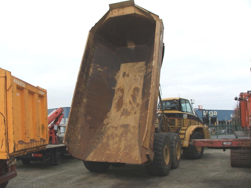 CAT 735 Heck DSC00062 (2).jpg