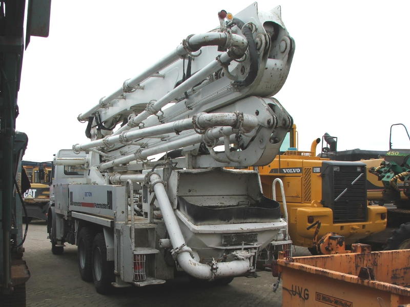 AXOR 3028 Betonpumpe Heck DSC00110 (2) (2).jpg