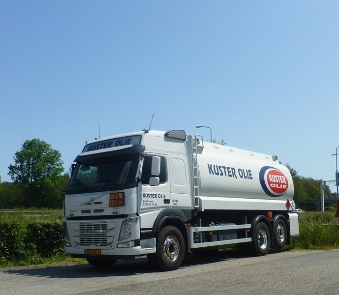 Volvo FM 370 E6 Kusters Olie 8 (Copy).jpg