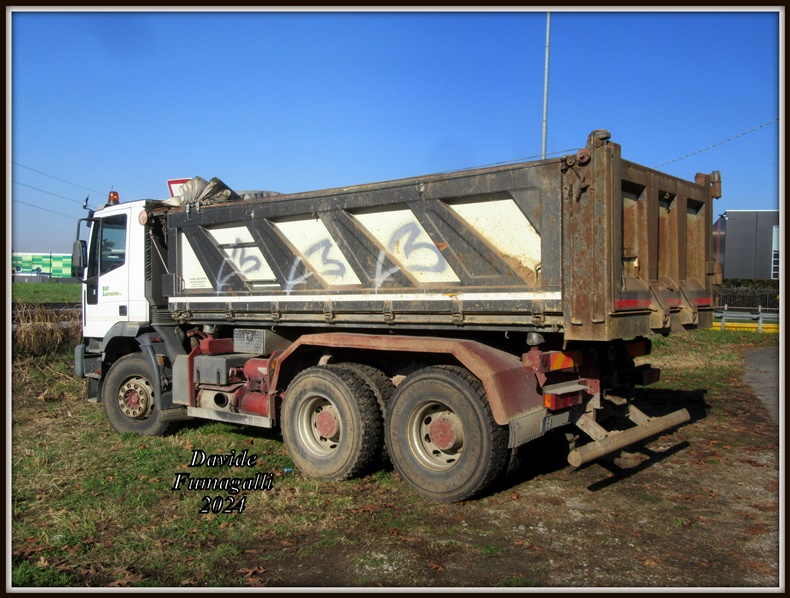 Iveco Eurotrakker Cursor 380E44 EGO Costruzioni 002.jpg