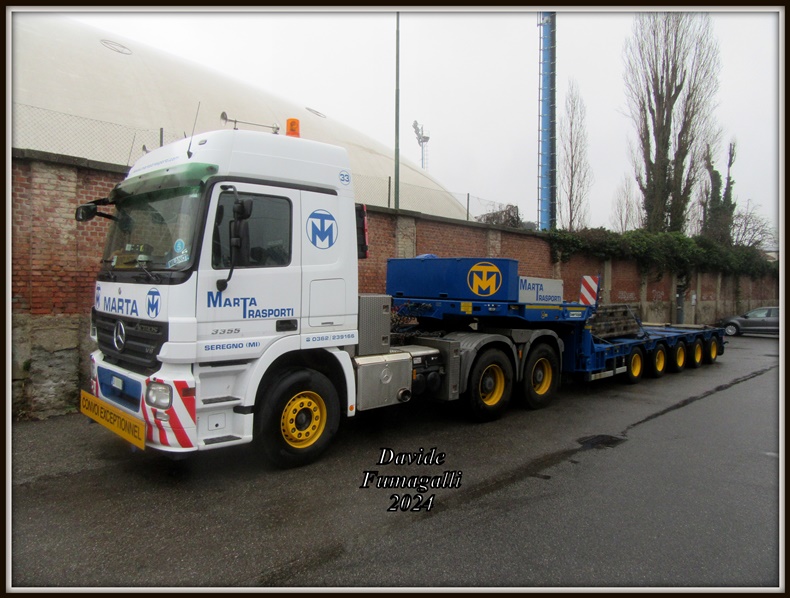 Mercedes-Benz Actros MP2 3355 Marta 001.jpg