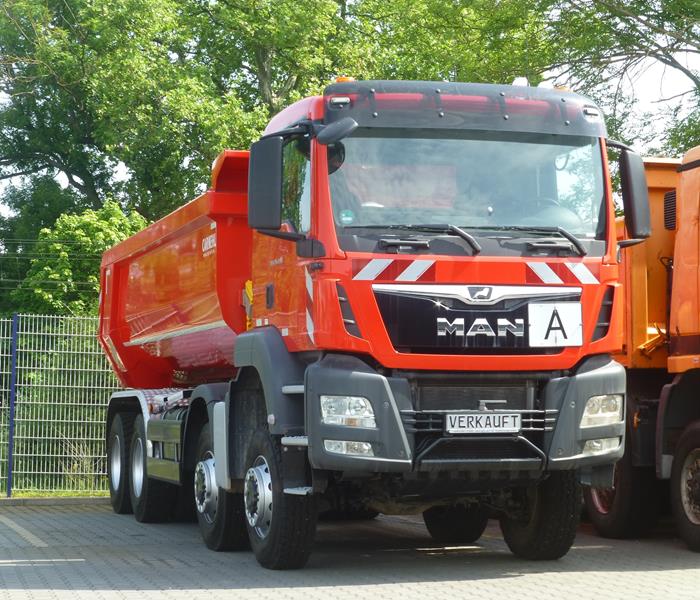 MAN TGS 35.430 Kipper Rot 8 (Copy).jpg