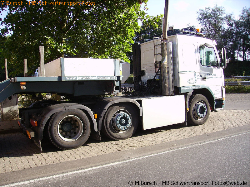  Volvo-FM12-van-Dam-BJSV53-Bursch-310707-
07.jpg