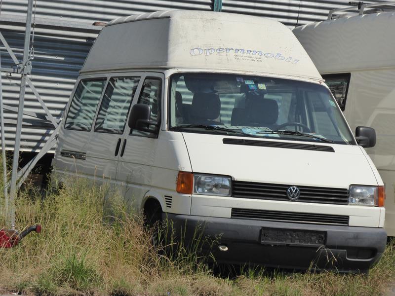 VW T4 Transporter  Weiss 9 (Copy).jpg