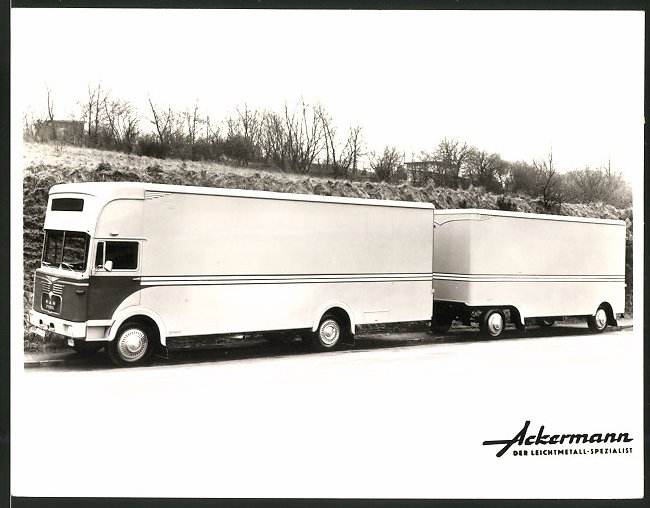  Fotografie-LKW-MAN-Lastwagen-mit-Ackerma
nn-Aufbau-und-Anhaenger-Werkfoto.jpg