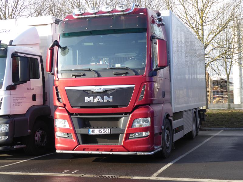 MAN TGX 26.440 E6 Koffer Rotmetalic 2 (Copy).jpg