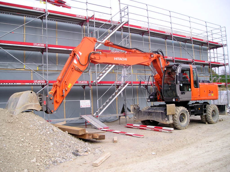 Hitachi Mobilbagger Zaxis ZX180W  Bild1.jpg