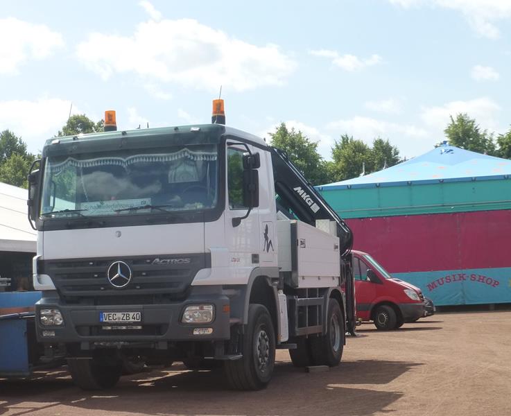 MB Actros 2041 MP3 Schausteller 2 (Copy).jpg