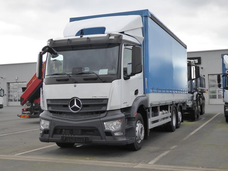 New MB Actros 2535 MP5 Pritsche Weiss 2 (Copy).jpg
