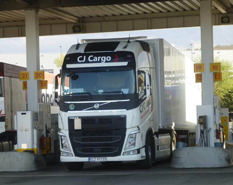 Volvo FH 460 E6 CJ Cargo 2 (Copy).jpg