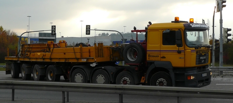 P1050345_comp.jpg