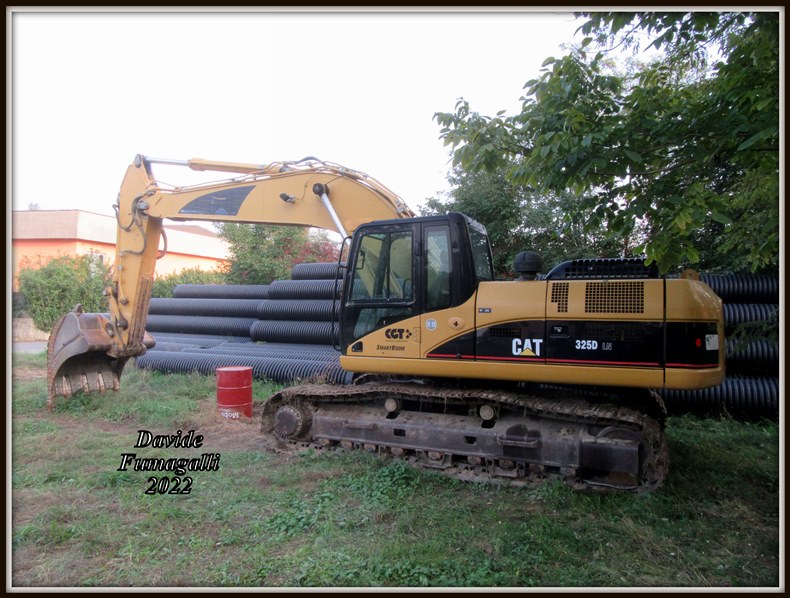 Caterpillar 325D Cerri (2).jpg