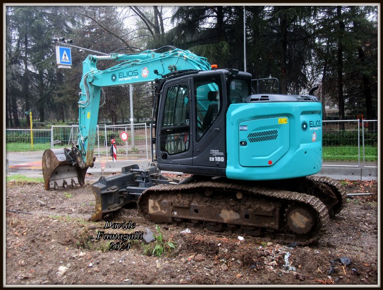 Kobelco ED160 Blade Runner Elios 002.jpg