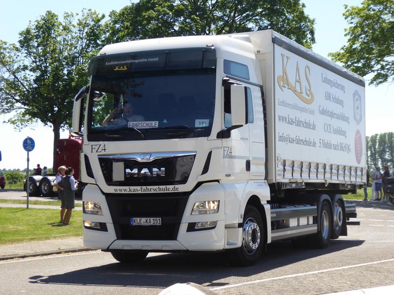 MAN TGX 26.440 E6 KAS Fahrschule 1 (Copy).jpg