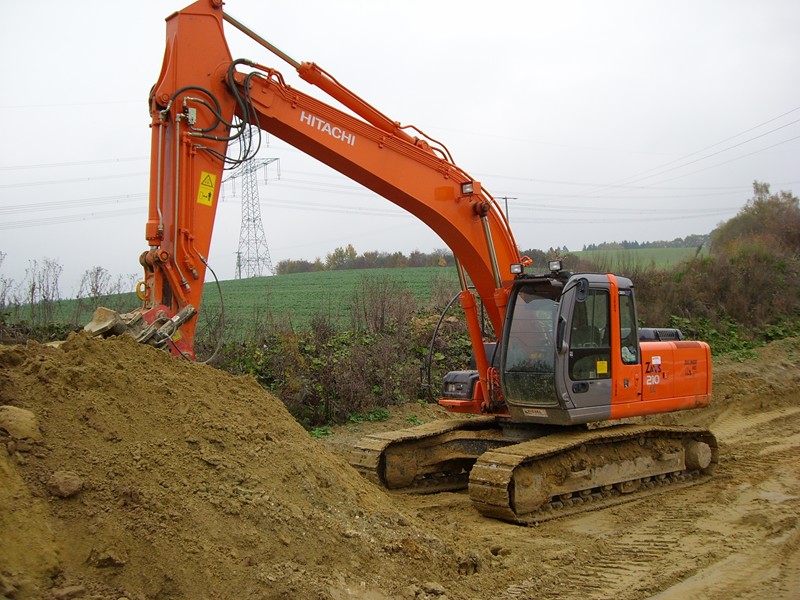 Zaxis 210---1.jpg