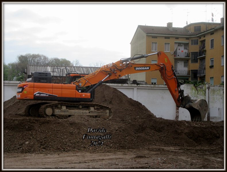 Doosan DX380 Italia Demolizioni (12).jpg