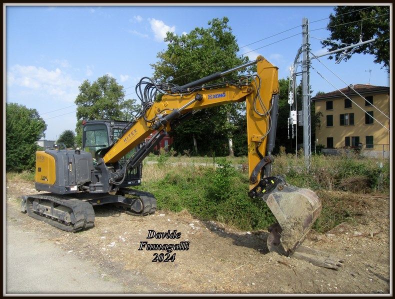 XCMG XE80E 003.jpg