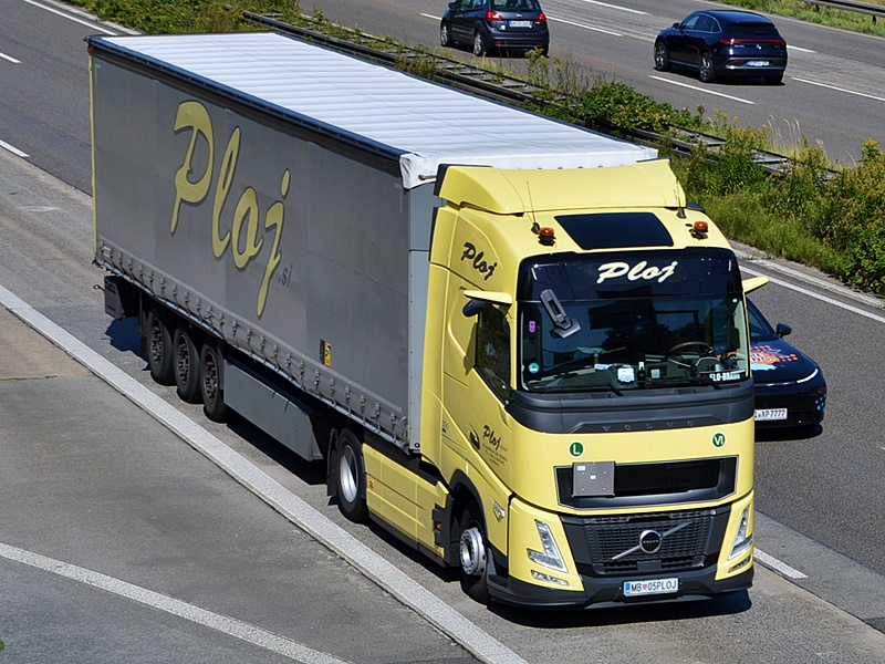 Ploj, Volvo Aero, MB 05PLOJ, SLO 0013.jpg