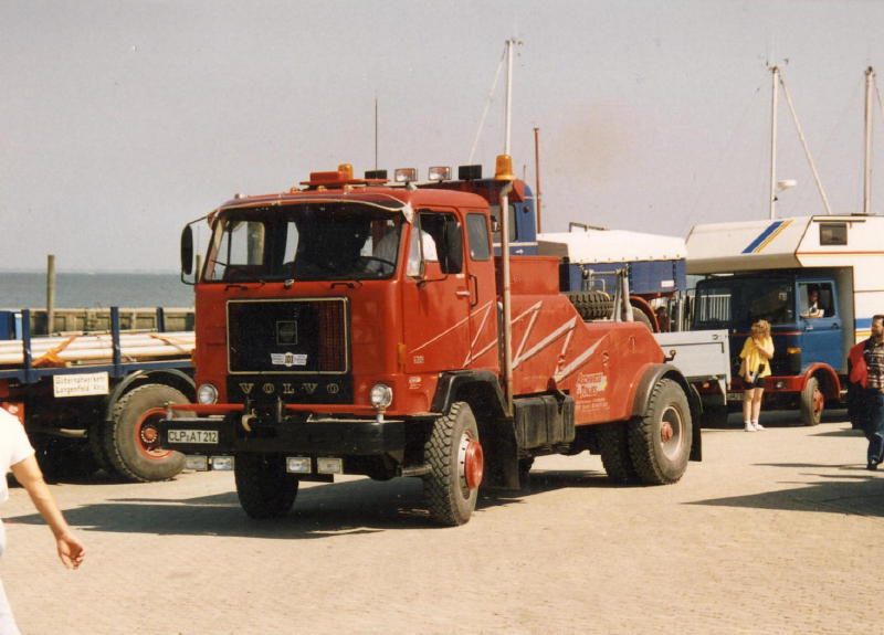 Volvo F88 Abschlepper Bild001 (2) (2).jpg