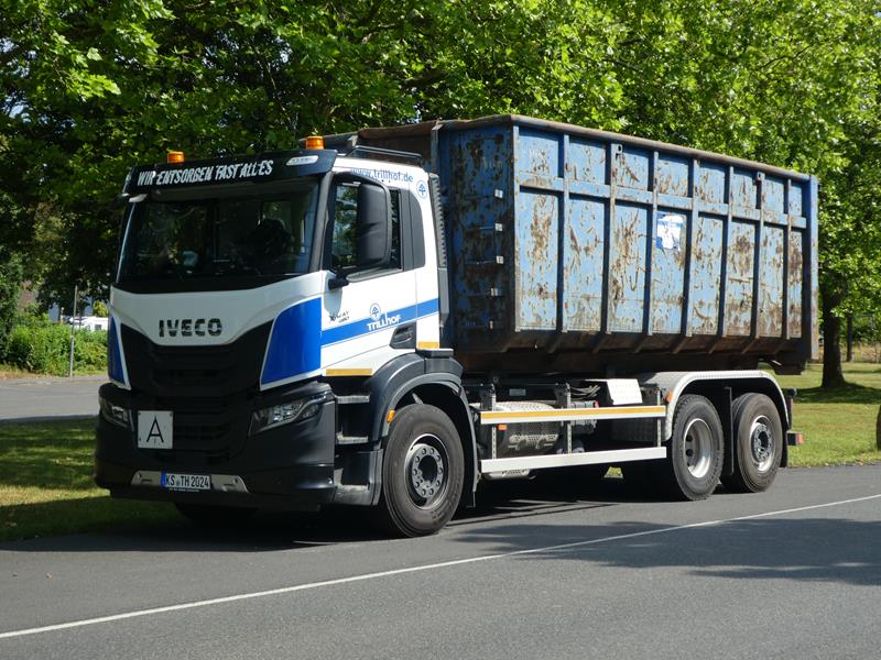 Iveco X-Way 480 Abrollkipper Trillhof 2 (Copy).jpg