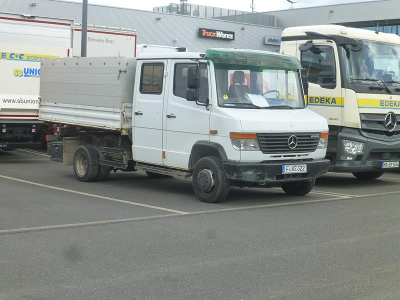 MB Vario 614D Kipper Weiss 10 (Copy).jpg