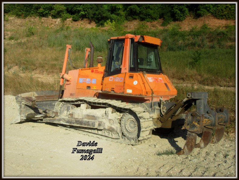 Fiat Hitachi D180 Casavecchia 002.jpg