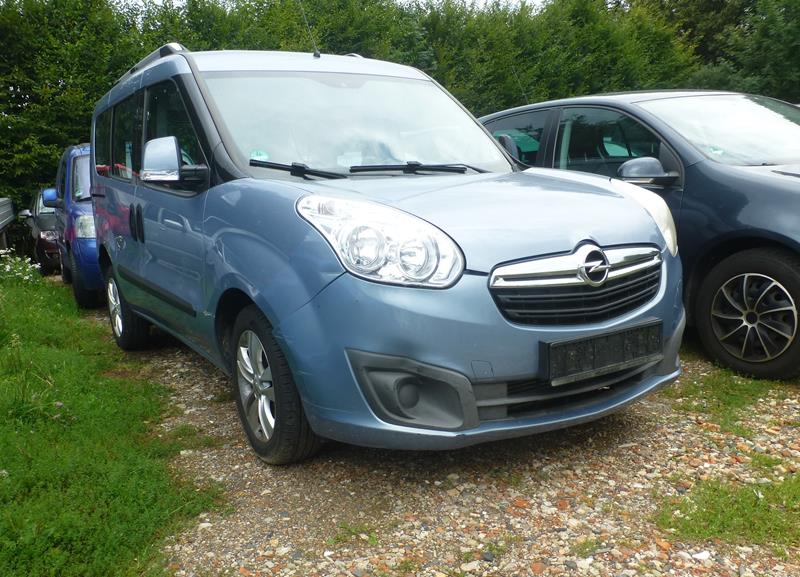 Opel Combo D Blaumetalic 1 (Copy).jpg