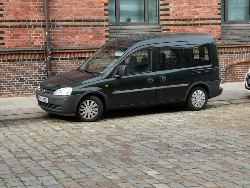 Opel Combo C Grünmetalic 1 (Copy).jpg