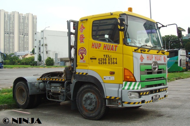 Hino_700_SH_2041_4x2_NT_SGP_08.jpg
