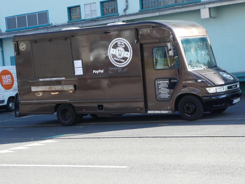 Iveco Daily MK3 Miryams Food Truck 1 (Copy).jpg