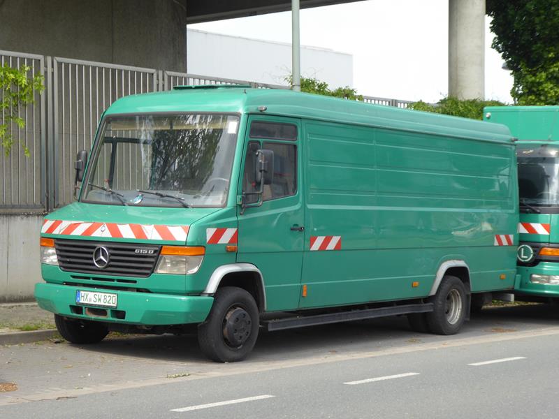 MB Vario 615D Grün 4 (Copy).jpg