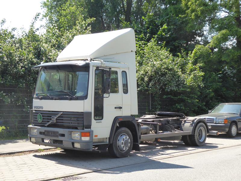 Volvo FL6 08 SZM Weiss 6 (Copy).jpg