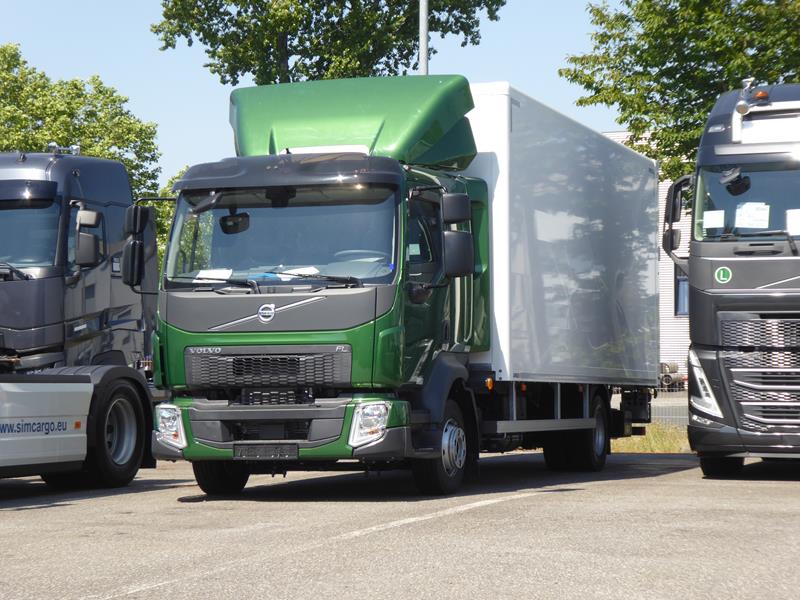 Volvo FL 280 E6 Grünmetalic 1 (Copy).jpg