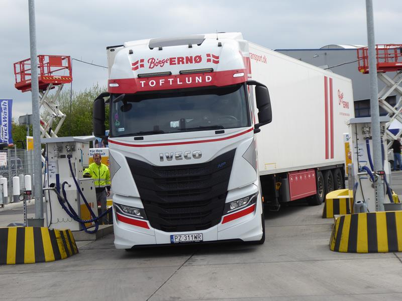 Iveco S-Way NP 460 Borge Erno 1 (Copy).jpg